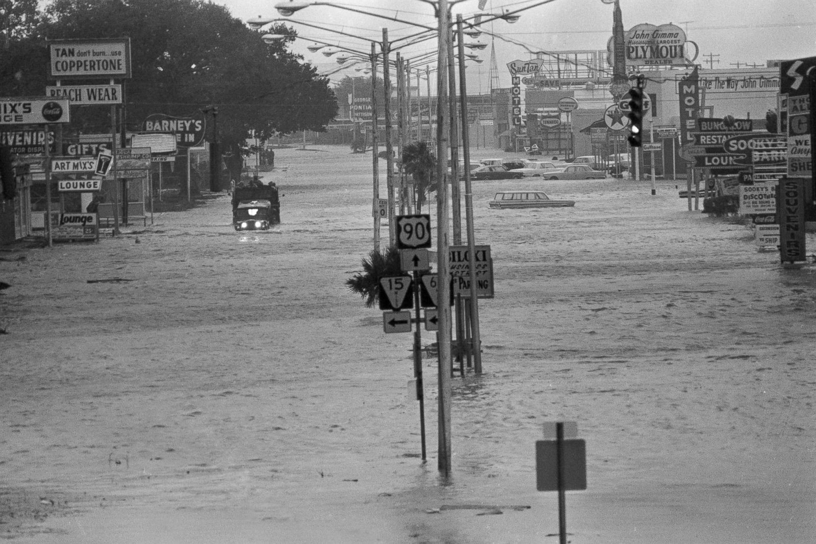 Những[-]si&ecirc;u[-]b&atilde;o[-]khốc[-]liệt[-]nhất[-]lịch[-]sử[-]Đại[-]T&acirc;y[-]Dương